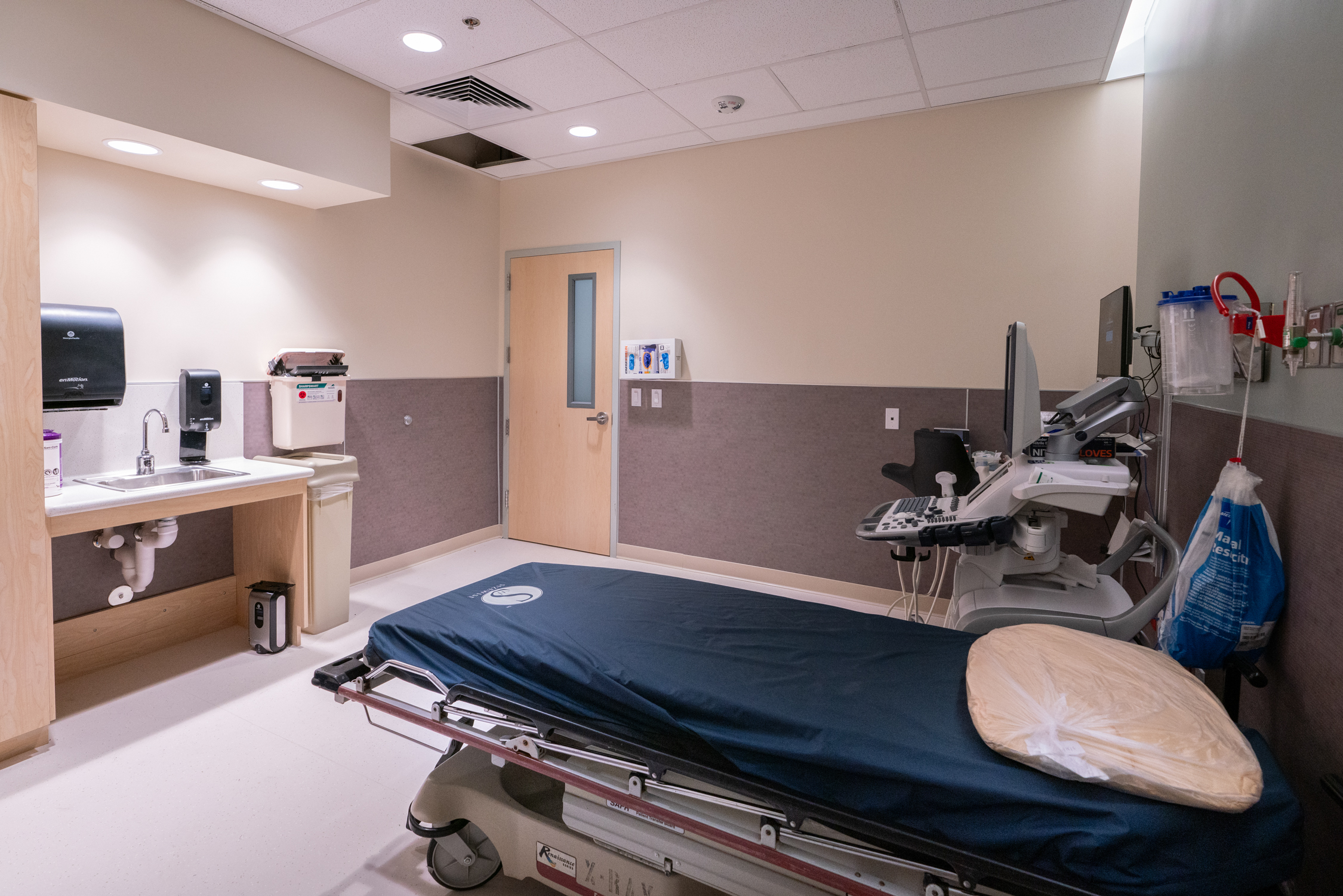 Dville_SanLeandro_Hospital_PhotobyKialJames-29